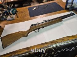 Vintage Crosman 1400.22 Cal Pellet Rifle. Multi-Pump, Shoots A1, NICE CONDITION