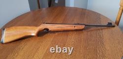 Vintage Crosman Mendoza Air Rifle Model RM 377.177 Cal (4.5mml) Pellet