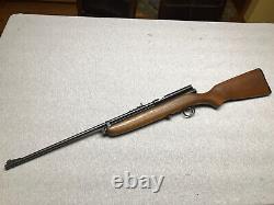 Vintage Crosman Model 160 Pellgun. 22 Caliber Bolt Pellet Gun Air Rifle