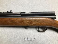 Vintage Crosman Model 160 Pellgun. 22 Caliber Bolt Pellet Gun Air Rifle