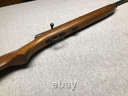 Vintage Crosman Model 160 Pellgun. 22 Caliber Bolt Pellet Gun Air Rifle