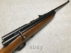 Vintage Crosman Model 160 Pellgun. 22 Caliber Bolt Pellet Gun Air Rifle