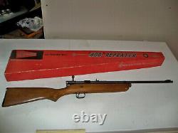 Vintage Crosman Model 400 Repeater. 22 CO2 Air Pellet Rifle, original box