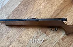 Vintage Crosman Pell Master 700 Co2.22 Pellet Gun Air Rifle