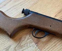 Vintage Crosman Pell Master 700 Co2.22 Pellet Gun Air Rifle