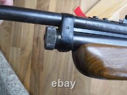 Vintage Crosman model 180 Pellet Rifle- Holds Air/good shooting