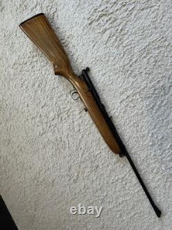 Vintage Crossman 160 Pellgun CO2.22 Caliber Bolt Action Pellet Rifle