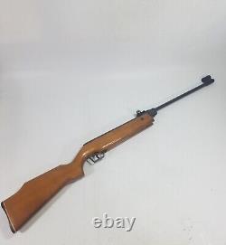 Vintage Crossman Model 3100 Break Barrel Spring Loaded. 177 Caliber Pellet Rifle
