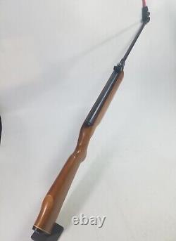 Vintage Crossman Model 3100 Break Barrel Spring Loaded. 177 Caliber Pellet Rifle