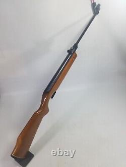 Vintage Crossman Model 3100 Break Barrel Spring Loaded. 177 Caliber Pellet Rifle