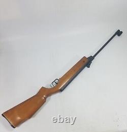 Vintage Crossman Model 3100 Break Barrel Spring Loaded. 177 Caliber Pellet Rifle