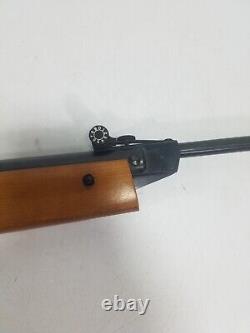 Vintage Crossman Model 3100 Break Barrel Spring Loaded. 177 Caliber Pellet Rifle