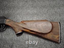 Vintage Daisy Powerline 922 Air Rifle. 22 Cal with Remington Bag & 1000 Pellets