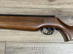 Vintage Daisy Winchester Model 1000X Break Action. 177 Cal. Pellet Air Rifle