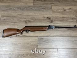 Vintage Daisy Winchester Model 1000X Break Action. 177 Cal. Pellet Air Rifle