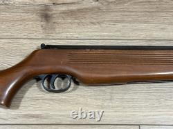Vintage Daisy Winchester Model 1000X Break Action. 177 Cal. Pellet Air Rifle