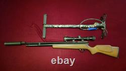 Beeman Chief. Lunette CV calibre .22, modérateur Buck Rail et pompe manuelle inclus.