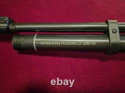 Beeman Chief. Lunette CV calibre .22, modérateur Buck Rail et pompe manuelle inclus.