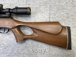 Benjamin Piston. Carabine à air comprimé à canon basculant de calibre 22 avec lunette de visée