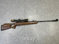 Benjamin Piston. Carabine à air comprimé à canon basculant de calibre 22 avec lunette de visée