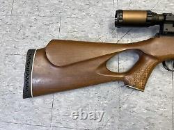 Benjamin Piston. Carabine à air comprimé à canon basculant de calibre 22 avec lunette de visée