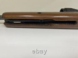 Benjamin Piston. Carabine à air comprimé à canon basculant de calibre 22 avec lunette de visée
