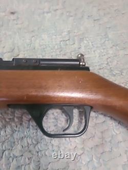 Benjamin Sheridan C9A Série. Carabine à air multi-pompe de 20 Cal / 5,0 MM.