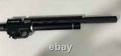 Carabine Umarex Notos. Carabine à air PCP de calibre .22 avec accessoires de conversion Buck Rail
