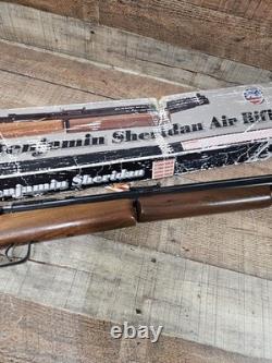 Carabine à air Benjamin Sheridan 397PA. 177 à pompe à verrou.