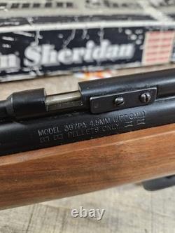 Carabine à air Benjamin Sheridan 397PA. 177 à pompe à verrou.