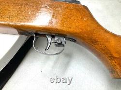 Carabine à air chinoise d'époque à levier latéral, calibre .177, fabriquée à Shanghai en Chine.