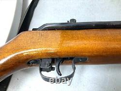 Carabine à air chinoise d'époque à levier latéral, calibre .177, fabriquée à Shanghai en Chine.