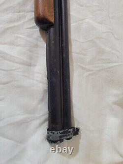 Carabine à air comprimé Crosman Model 102 Calibre 22, Vintage - Problème de soudure par points - Maintient l'air