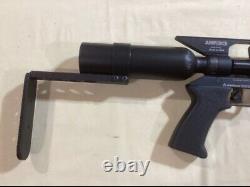 Carabine à air comprimé PCP AirForce TalonP avec réservoir d'air. Calibre 25 à verrou testé.