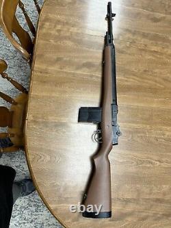 Carabine à air semi-automatique Winchester (Daisy) modèle M14. Calibre .177, billes BB ou plombs