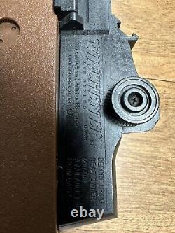 Carabine à air semi-automatique Winchester (Daisy) modèle M14. Calibre .177, billes BB ou plombs