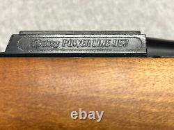 Carabine à plombs Vintage Daisy 853.177 avec crosse en bois et visée réglable.
