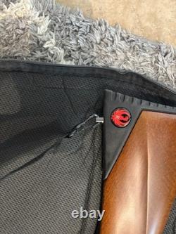 Crosman F4.177 1200fps (Noir) Ruger Impact Elite. 22 1050fps (Bois)