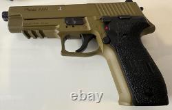 Fusil SIG SAUER MPX et pistolet P226 CO2 à plombs avec cylindres et munitions, SANS RÉSERVE