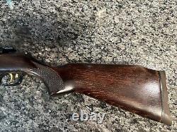 Fusil à air Beeman R7 avec modérateur intégré (rare, difficile à trouver). 177 plombs