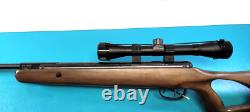 Fusil à air Benjamin Titan NP en bois dur. 177,22 plomb Nitro Piston 1200 FPS