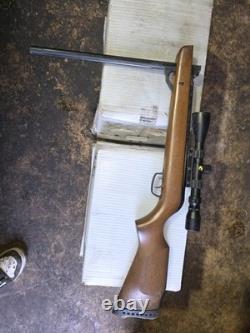 Fusil à air Gamo Hunter Sport avec lunette. Calibre 0,177 1200 FPS