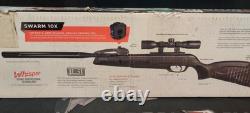 Fusil à air Gamo avec lunette 4x32 Swarm Recon Whisper Calibre 177 10 coups (B80)