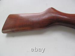 Fusil à air Sheridan 5mm. 20 calibres Plomb Modèle CLASSIQUE C en bois de luxe des années 1970