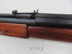 Fusil à air Sheridan 5mm. 20 calibres Plomb Modèle CLASSIQUE C en bois de luxe des années 1970