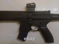 Fusil à air Sig Sauer MPX avec viseur point rouge Romeo 5