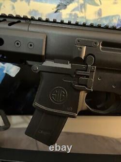 Fusil à air Sig Sauer SIG MCX ASP. Calibre .177 alimenté par CO2 30 coups noir