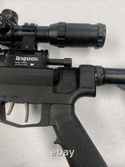 Fusil à air comprimé Benjamin Armada 0,22 calibre (PCP) BTAP22 avec lunette
