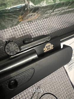 Fusil à air comprimé Crosman Remington Express Hunter cal. 22 Nitro Piston avec lunette