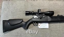 Fusil à air comprimé Hammerli 850 Air Magnum CO2 à répétition. Calibre .177, avec lunette BSA.
